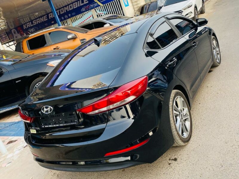 Hyundai elentra 2017