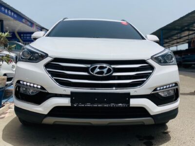 Hyundai santafe 2017